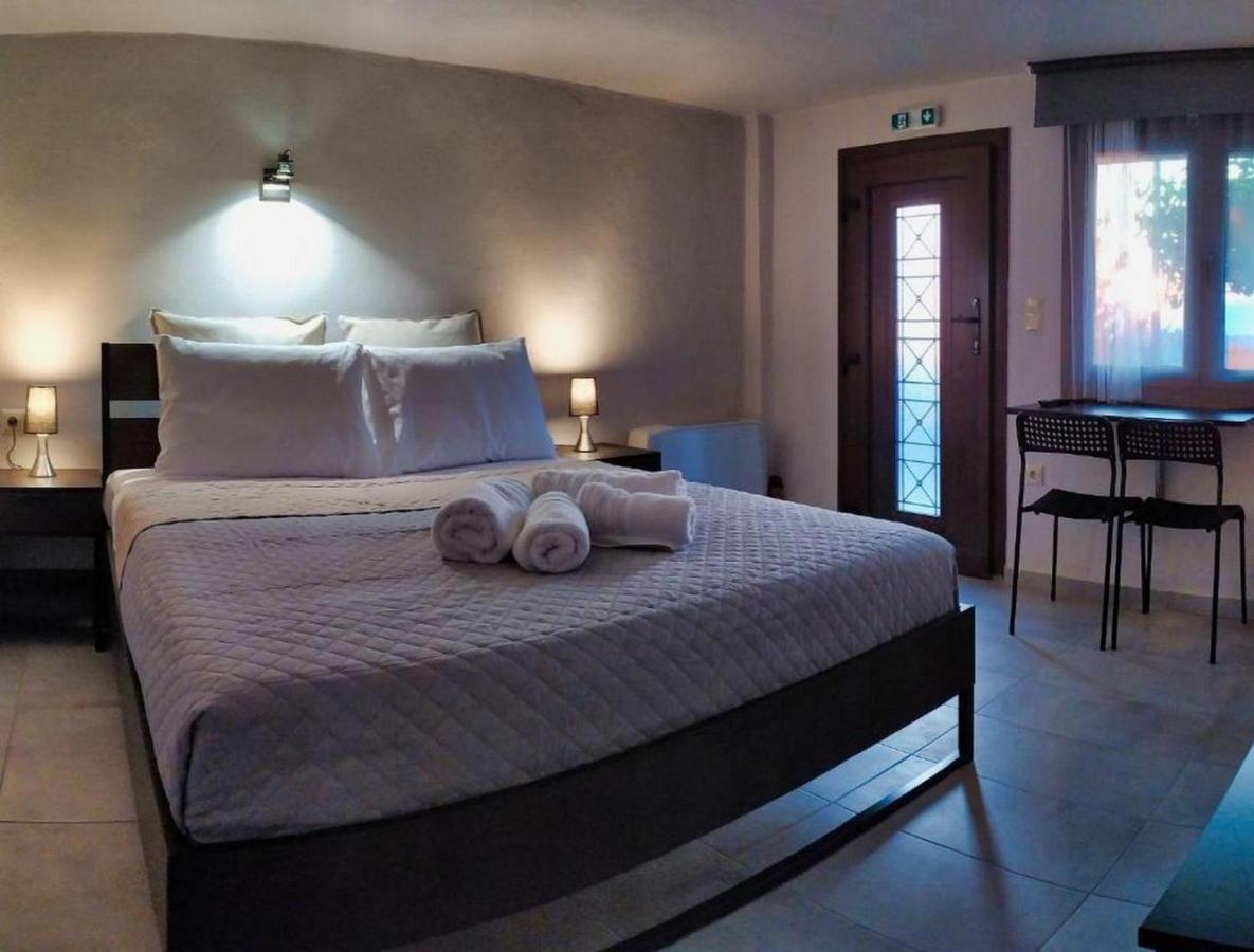 Guesthouse Kastelia カランバカ エクステリア 写真