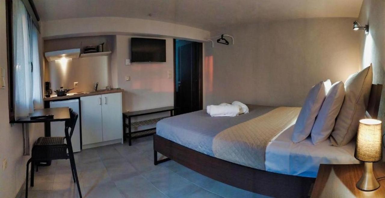 Guesthouse Kastelia カランバカ エクステリア 写真