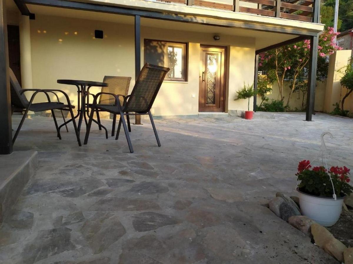 Guesthouse Kastelia カランバカ エクステリア 写真