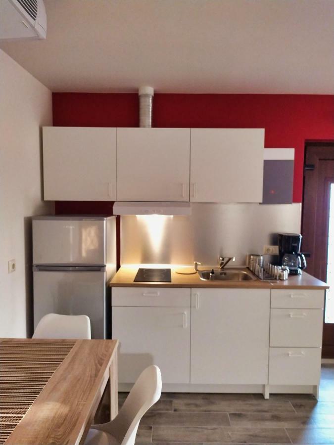 Guesthouse Kastelia カランバカ エクステリア 写真