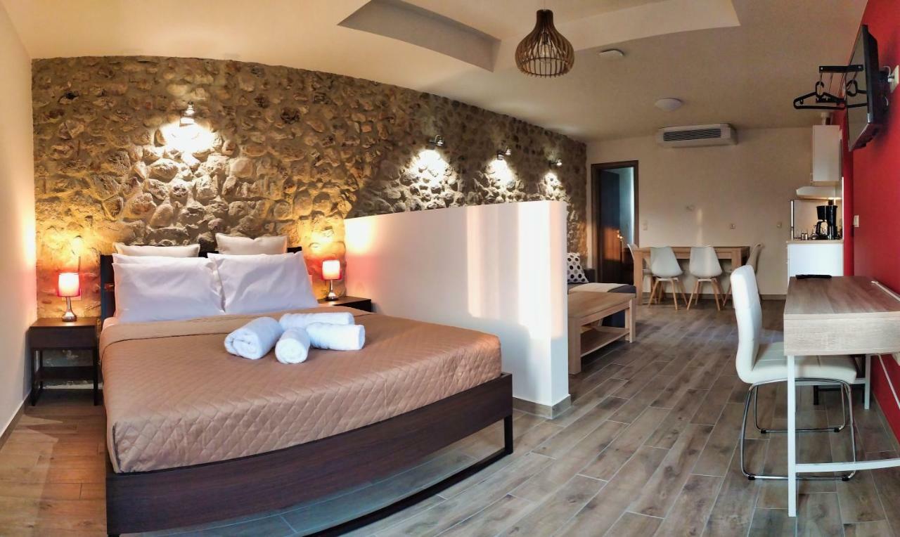 Guesthouse Kastelia カランバカ エクステリア 写真